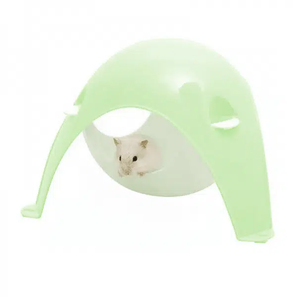 Casa futurista verde para pequeños animales.