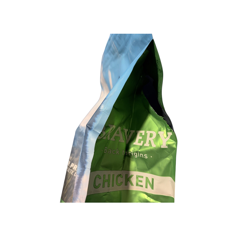 OUTLET Detalle en Empaque – Bravery Pollo Mini Adulto – 7Kg